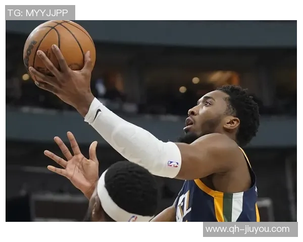 戈贝尔半场压哨补篮被判干扰球无效挑战成功引发热议